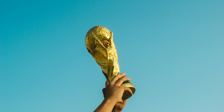 Curiosidades da Copa do Mundo 2026 - bola de futebol e estádio